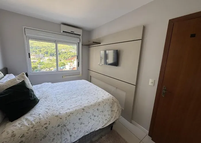 Cozy In Good Location In Apartamento Porto Alegre